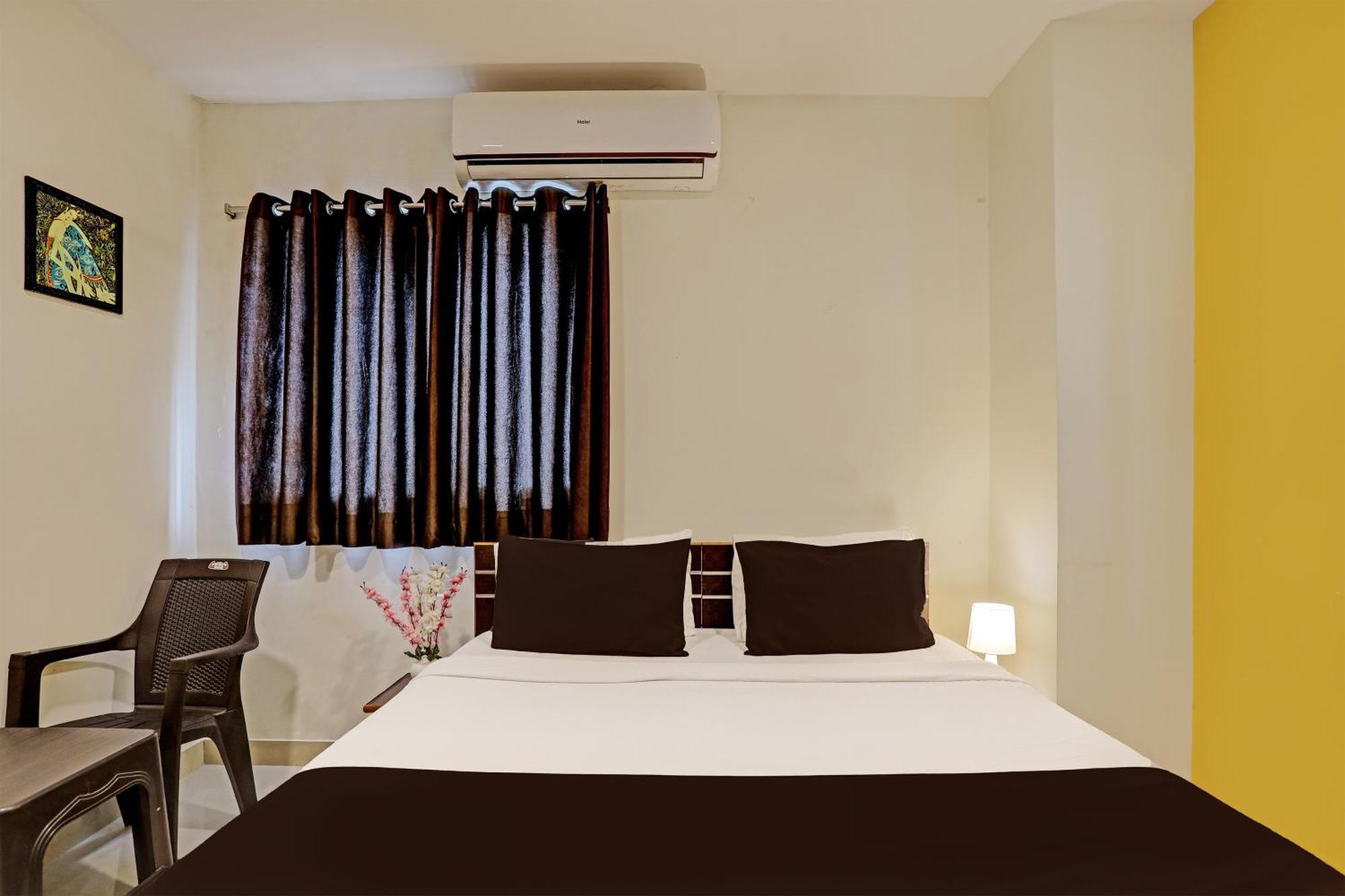 Capital O Saharsh Grand Near Shilparamam Hyderabad Exterior photo