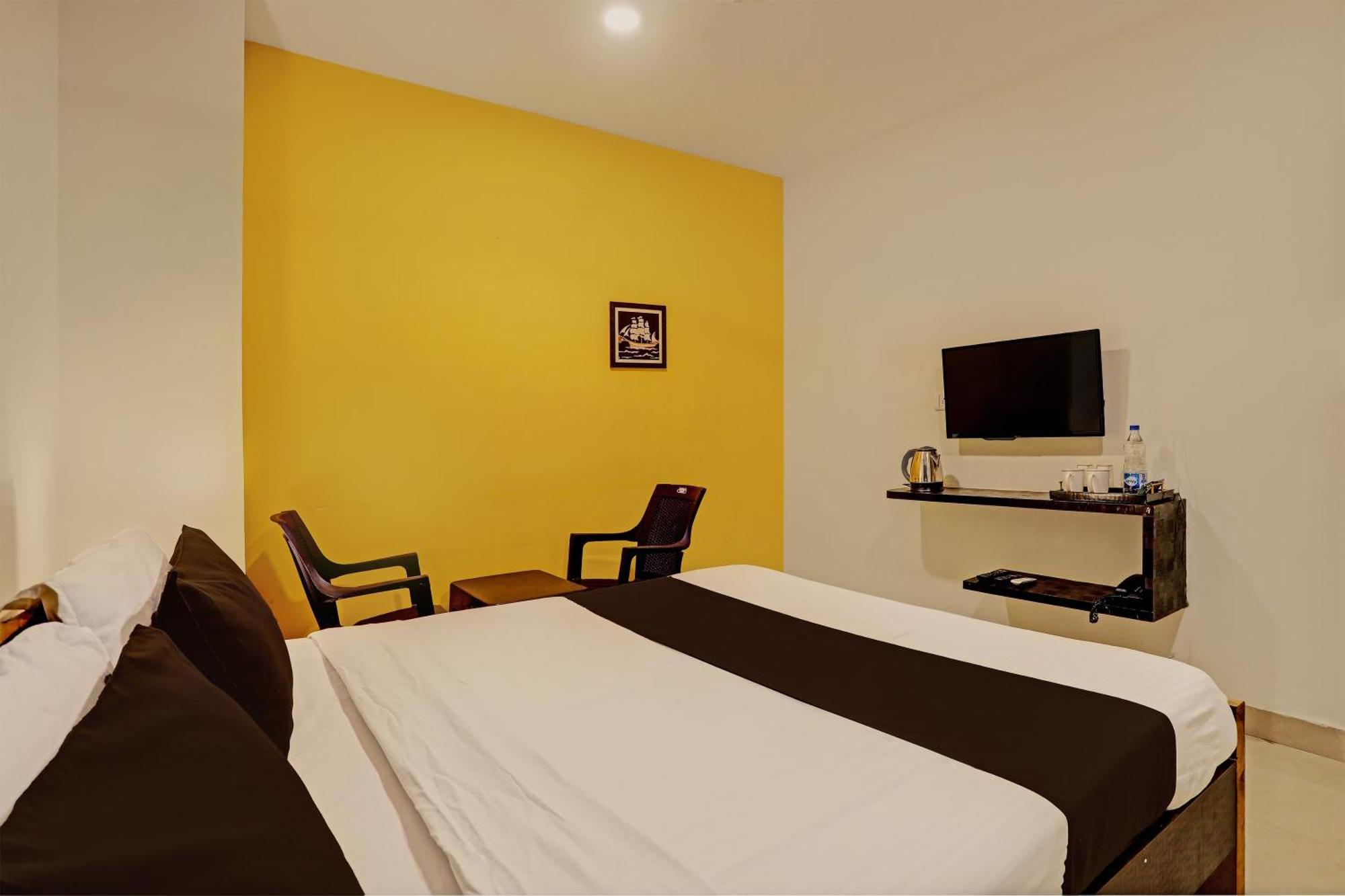 Capital O Saharsh Grand Near Shilparamam Hyderabad Exterior photo