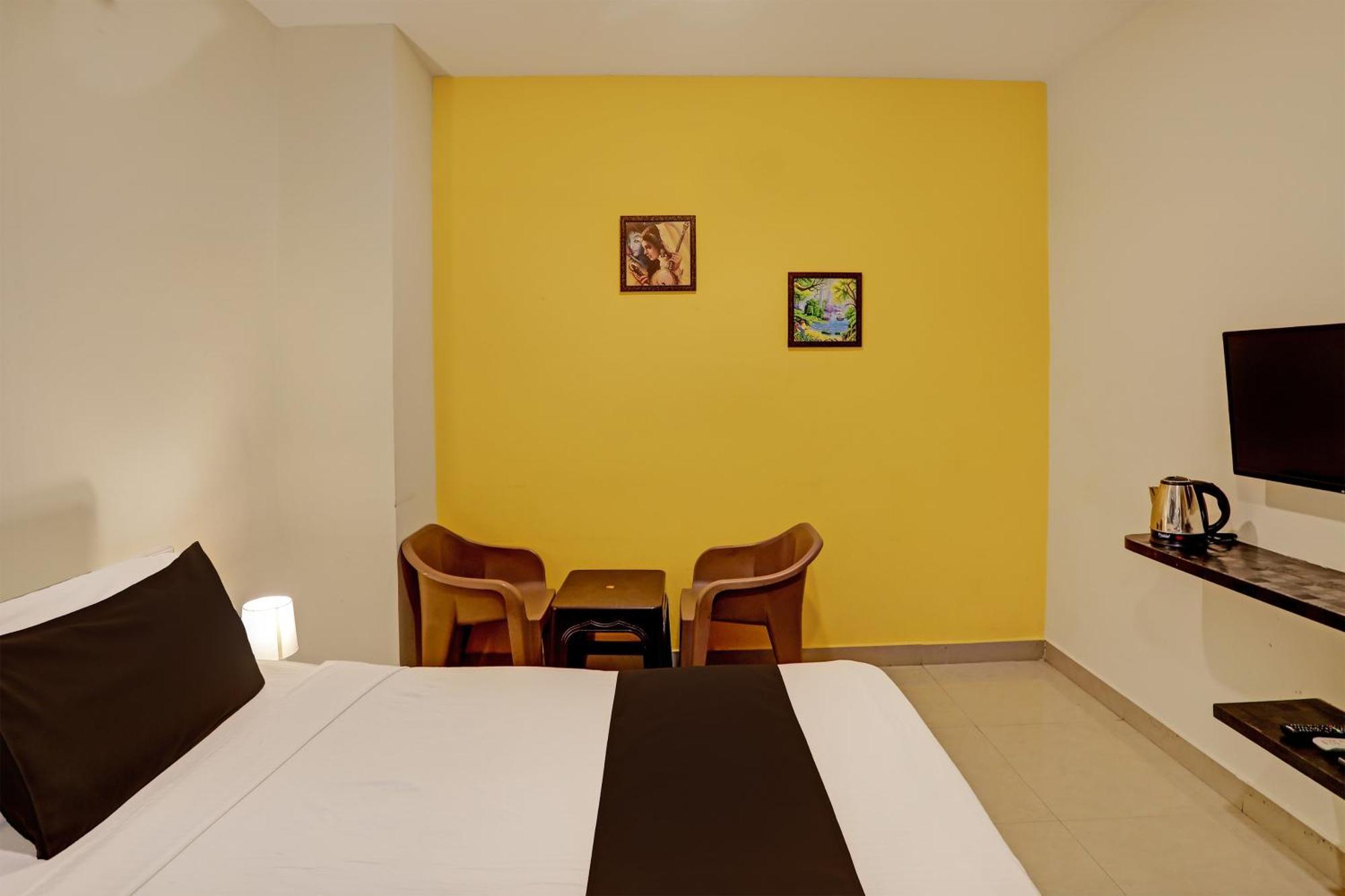 Capital O Saharsh Grand Near Shilparamam Hyderabad Exterior photo